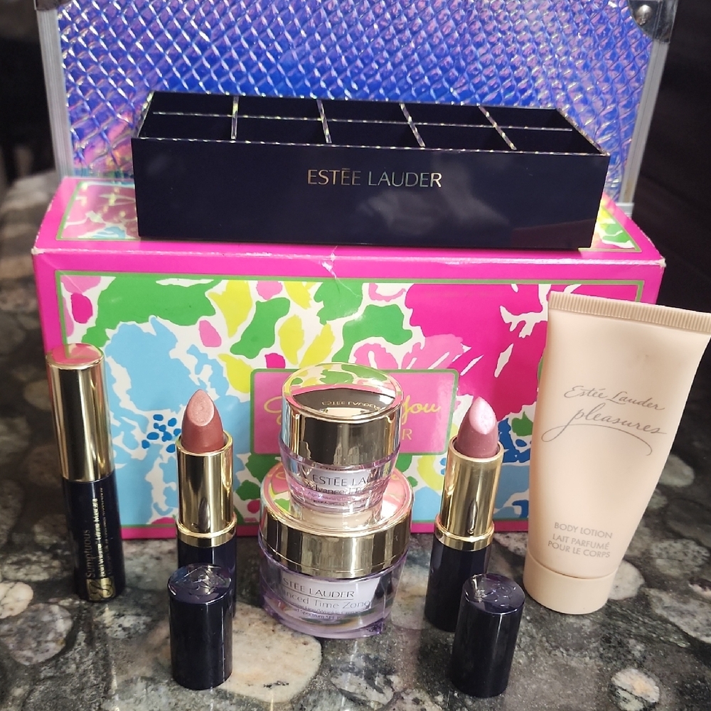 NIB Estee Lauder 7pc Makeup & Skincare Collection w/Lipstick Caddy